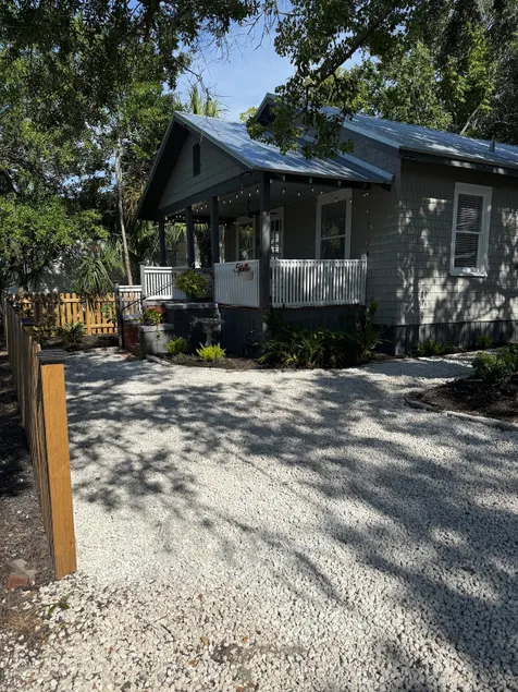 2BR/2B Home-Walk to St. Aug - Image 1
