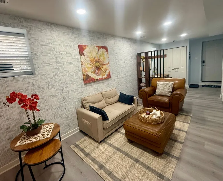 The Cozy Suite - Image 1