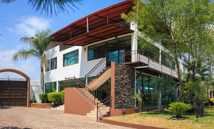 Casa Pool - Image 1
