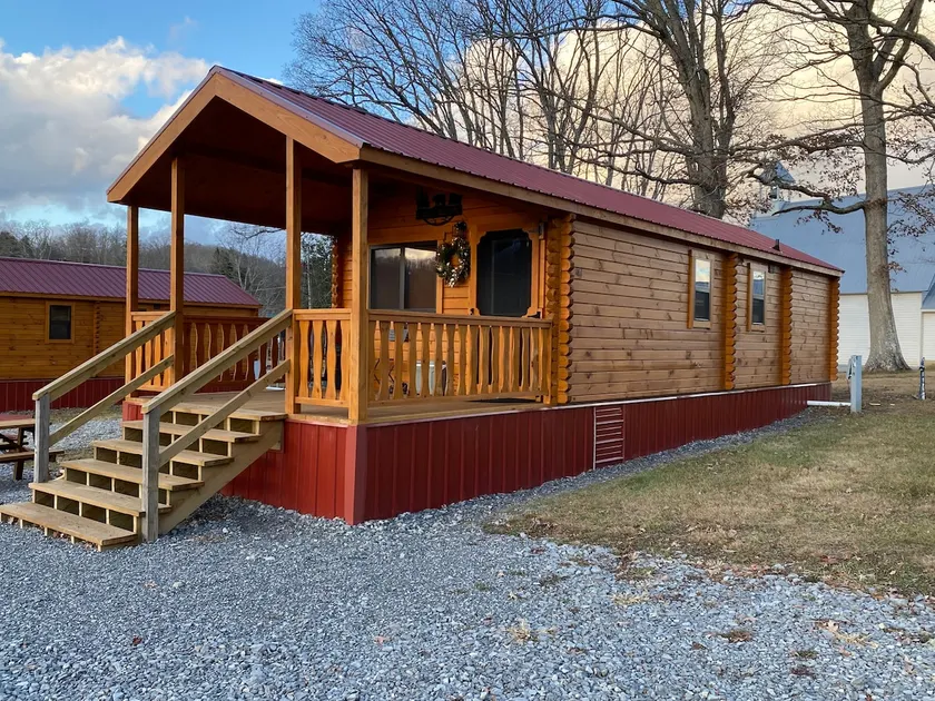 Boyer Station Cabin 7 “Black Bear” - Image 1