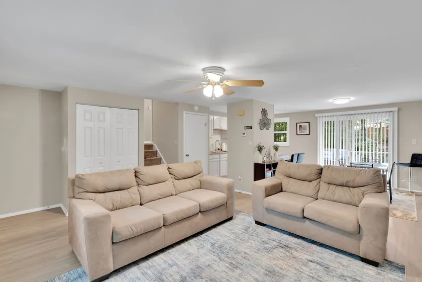 Spacious Uptown 3BR - Game Room - Deck - Kingbed - Image 1