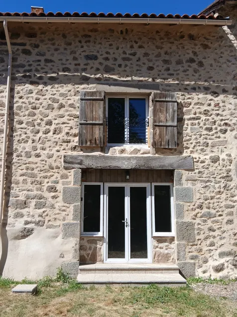 Barn conversion boutique-style - Image 1