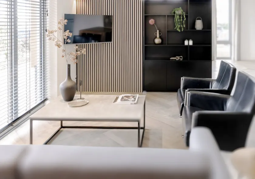 4-Bed Apartment | Kitchen + Free Parking - Image 1