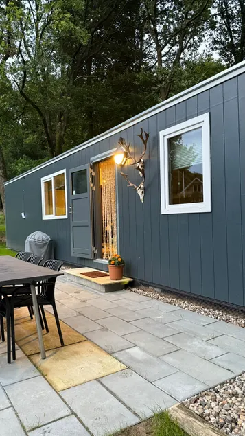 Cabin in scenic surroundings - Image 1