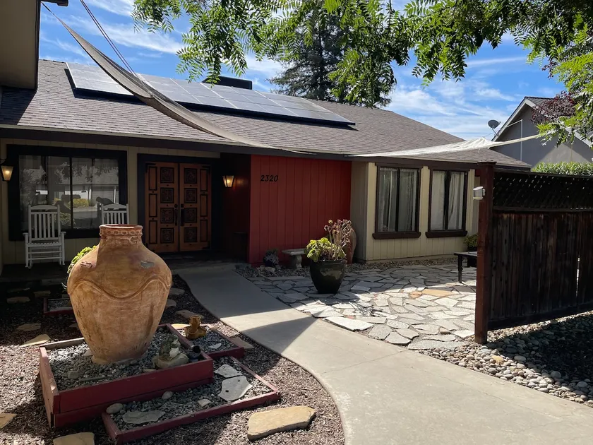 Casa de Hall - Image 1