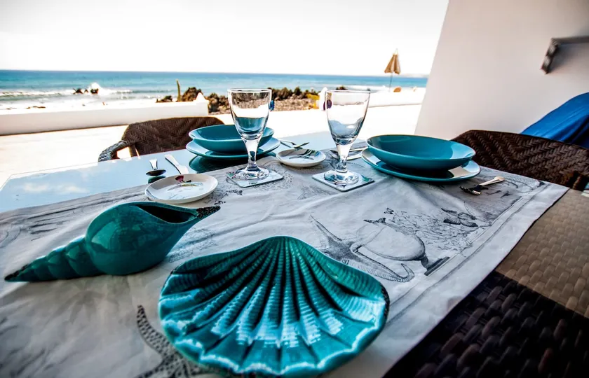 Seashell Beach House on the frontline of the ocean - Image 1