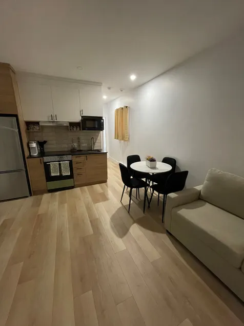 Full 3 1/2 Loft (2) - Image 1