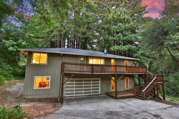Cozy Studio in the Redwoods TOT Cert# AB00772 - Image 1