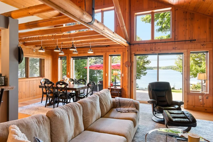 Lake Ripley Retreat - Image 1