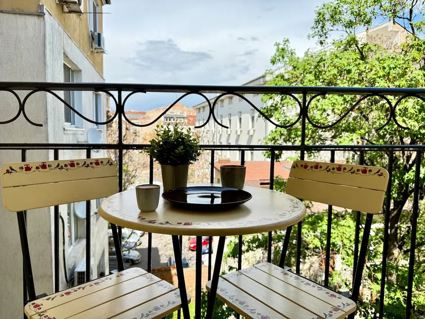 Cosher | Cozy Italian Balcony - Image 1