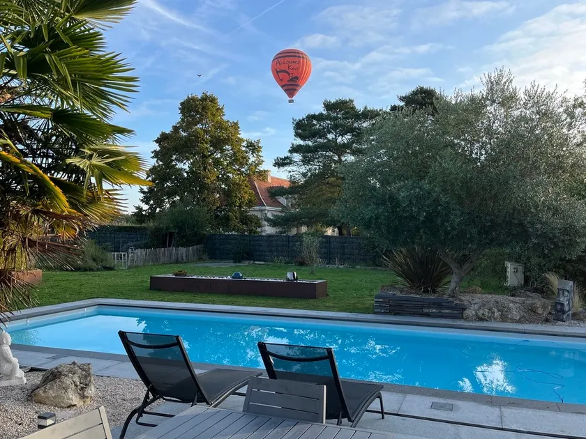 Amboise Villa Lys Heated Pool & Jacuzzi A/C - Image 1