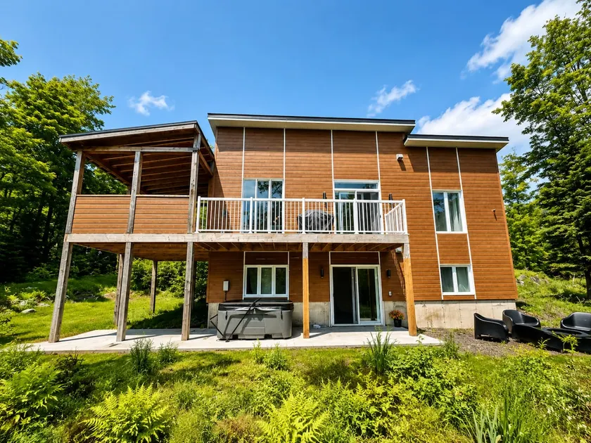 The Grewal Chalet, Spa, Fireplace and Nature! - Image 1