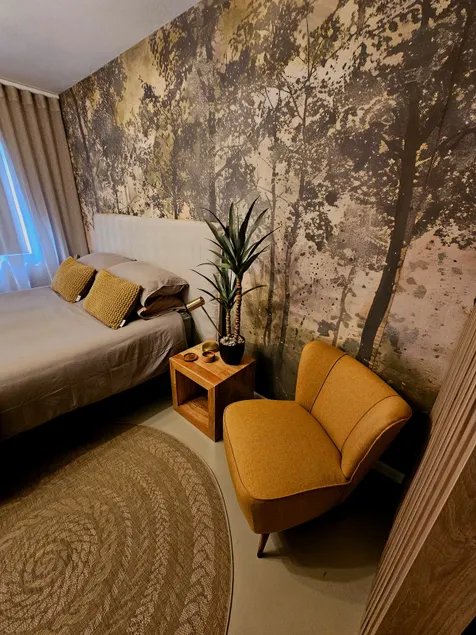 The Outpost Airbnb Views Netflix Restaurant Luxury - Image 1