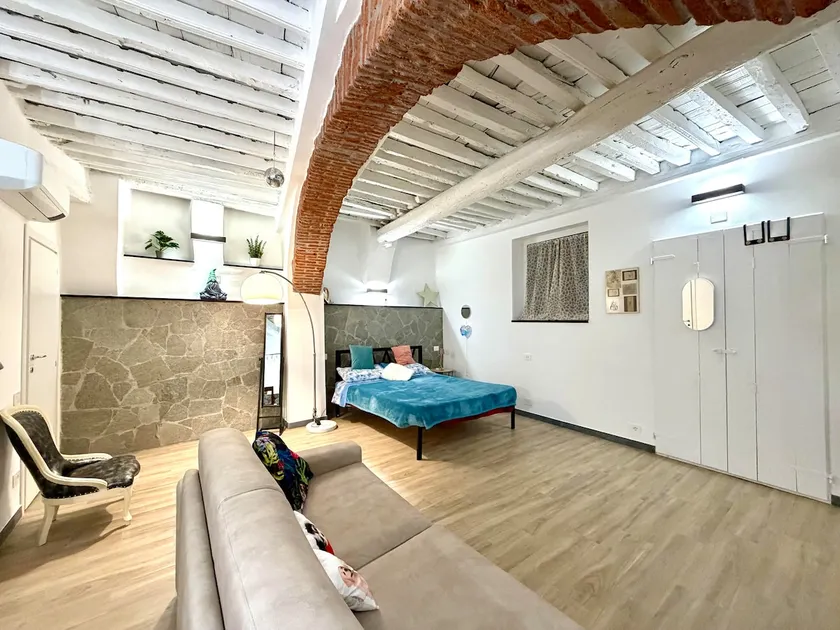 Studio apartment in the historic center - Image 1