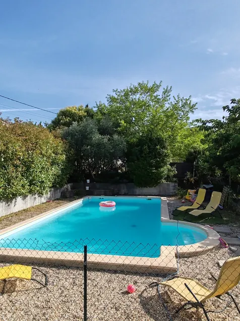 Quiet vacation home with pool - Image 1