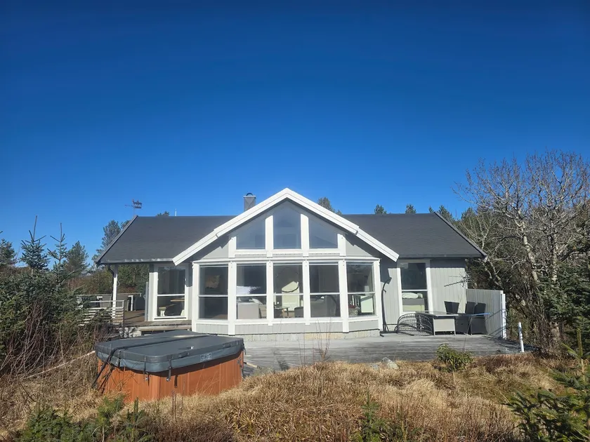 Great place near the lake! - Image 1