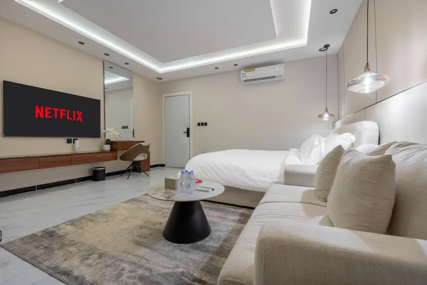 Luxury elegant studio behind the Kingdom C12 - Image 1