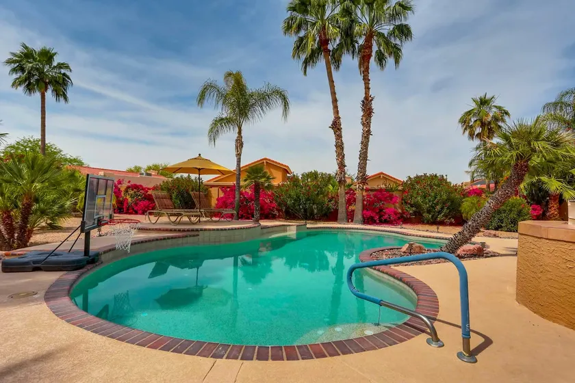 Private Pool, 3 King Beds, 3 Ensuite BDRS., BIG! - Image 1