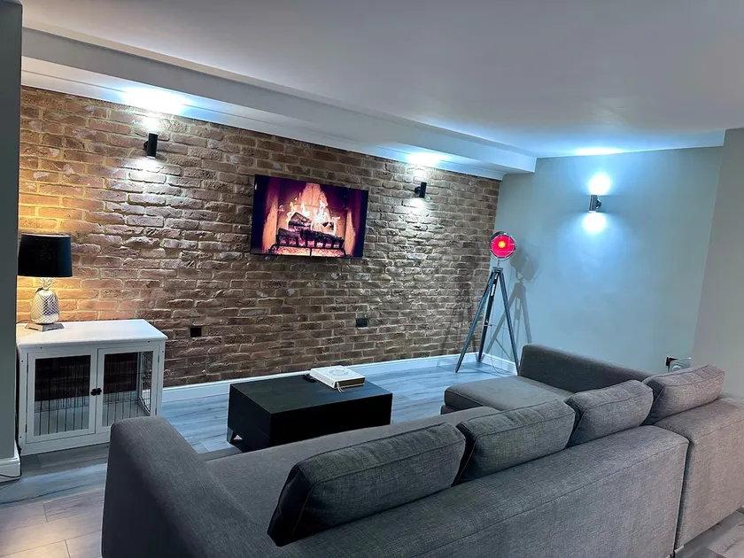 Beautiful central apartment - Image 1