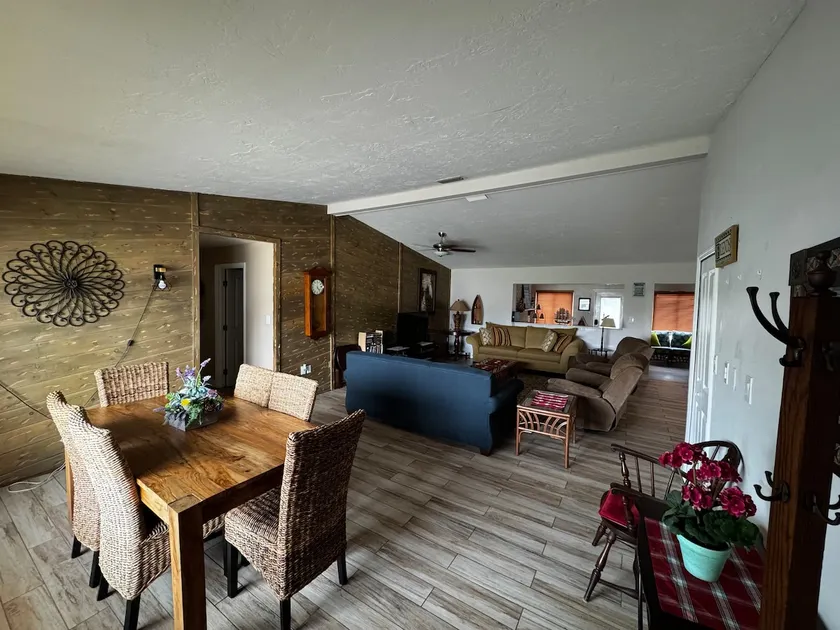 Cozy relax river house - Image 1