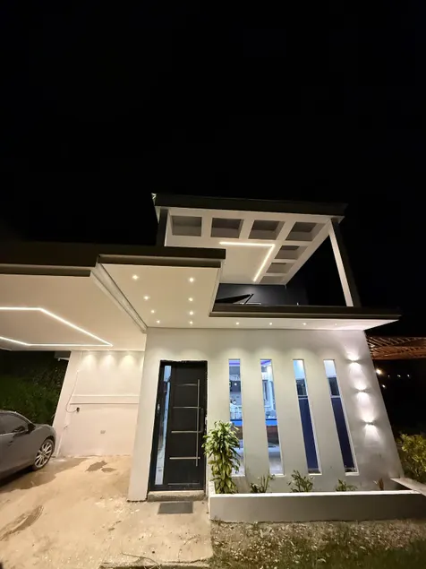 Luxury Villa with Pool, Jacuzzi, and Unique View, 22 Guests - Image 1
