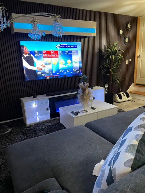 Clean, Comfy & Quiet Stay - Image 1