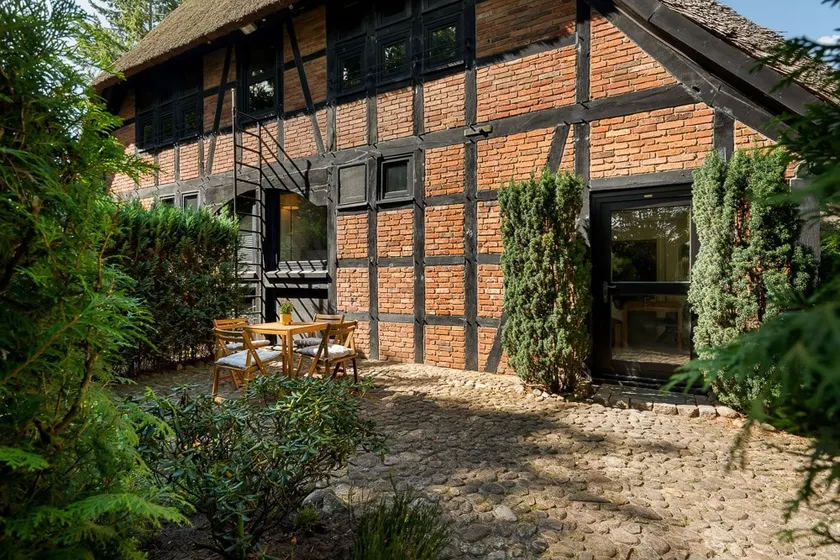 Lovingly furnished apartment in the Heidehaus, pure nature - next to the golf course. - Image 1
