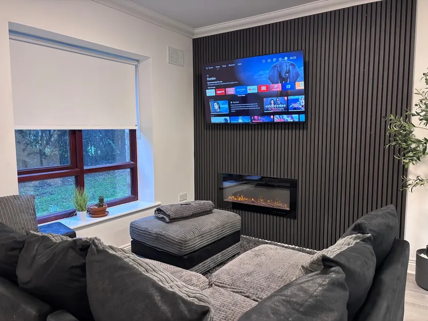 Spacious Bright Modern Apt With Garden - Image 1