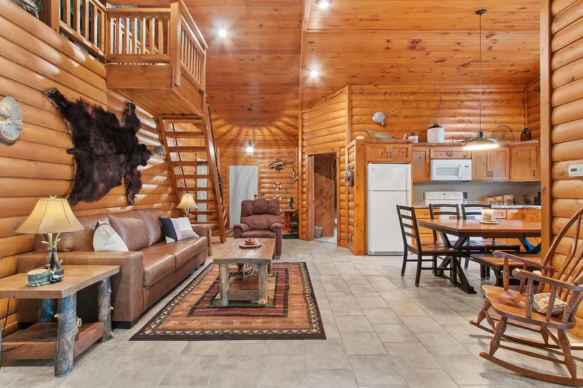 High Falls Hideaway - Image 1