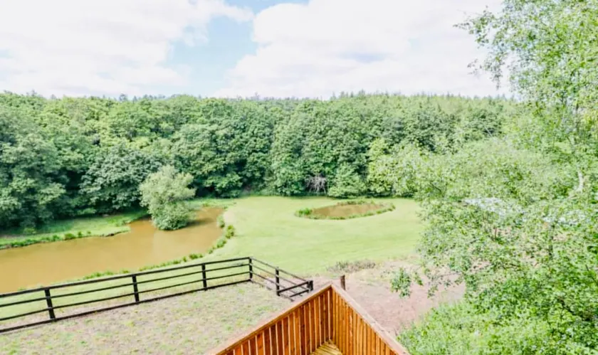 The View – Peaceful Village Stay with Views - Image 1