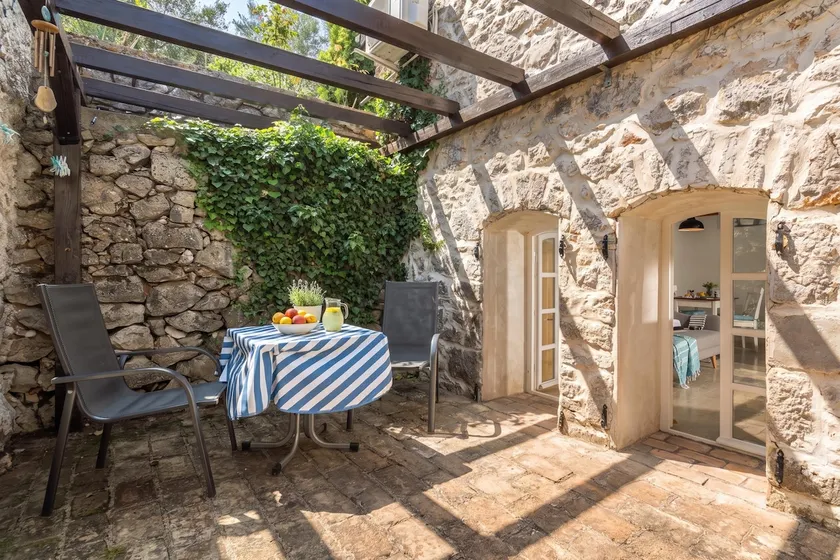 La Rocca Duo - Hidden In Istria - Image 1