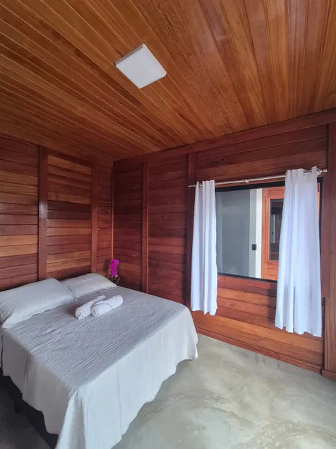 Chalés Ipê Amarelo - Image 1