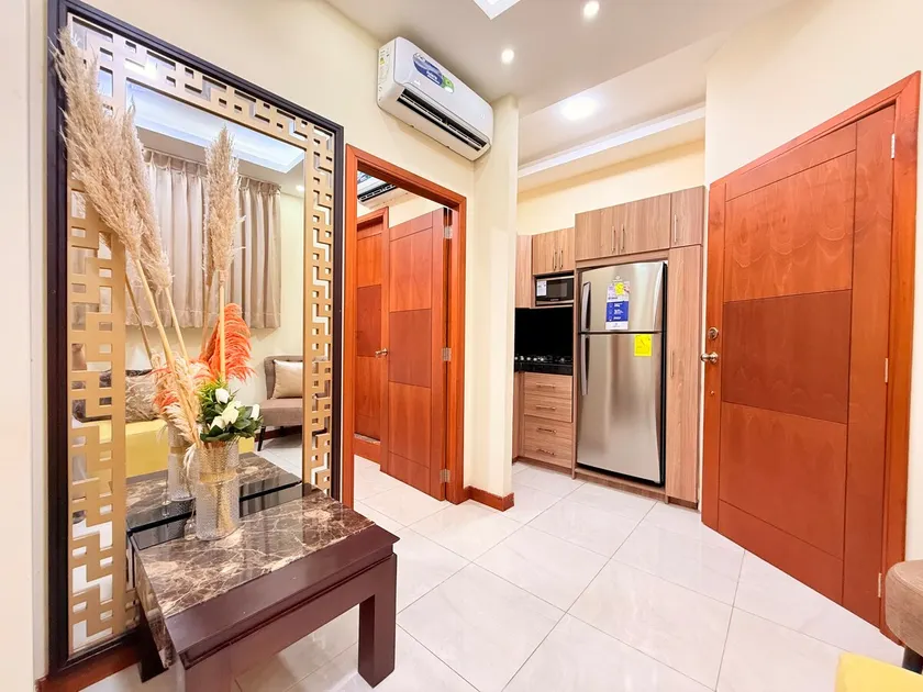 Beautiful Suite with Kitchen and Secure Parking - Image 1