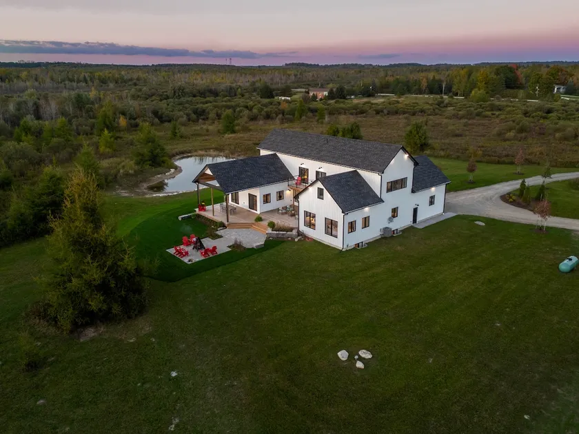 Elba Haus | 63-Acre Private Retreat + Hot Tub - Image 1