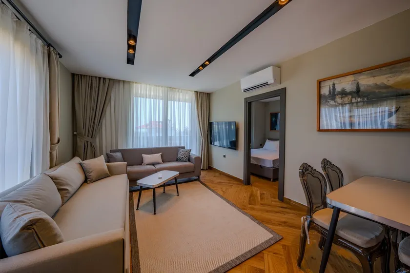 Superior Wing Suite (apartment 6) - Image 1