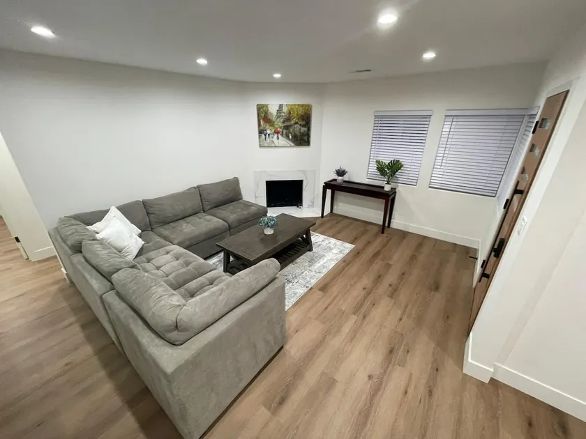 2 bedroom private house - Image 1