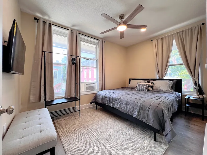 Luray Cozy Escape - Walk to Town - Image 1