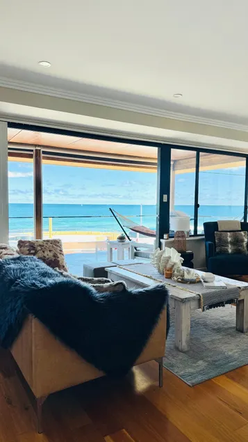 Barefoot North Beach House right on the ocean - Image 1