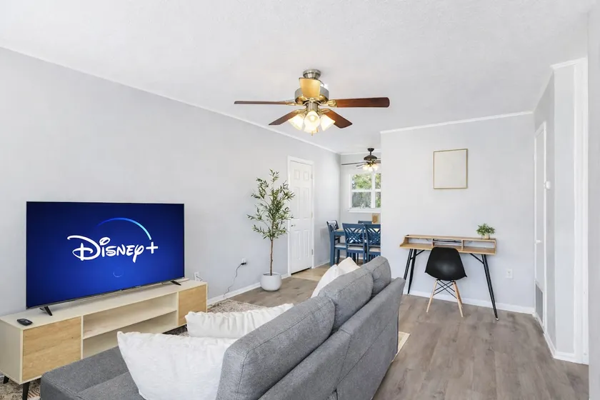 Mins to Fort Sill•WIFI & Streaming•Large back Yard - Image 1