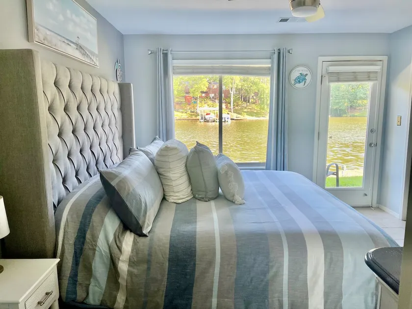 Rest Up Resort—waterfront condo! - Image 1