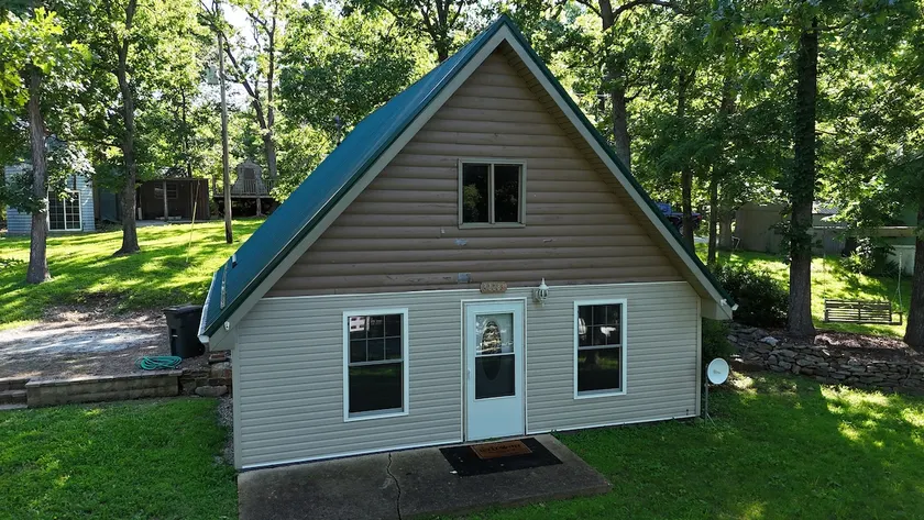 Place at the Lake - Image 1
