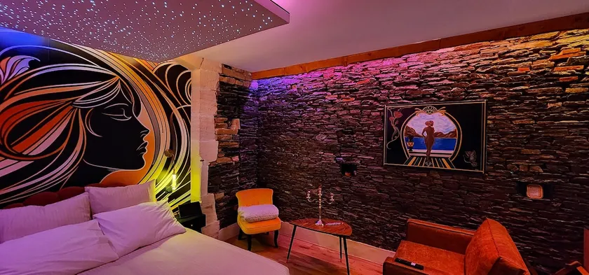 Aphrodite Spa Suite - Image 1