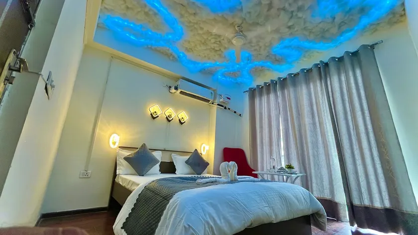 Skyline Luxe | Ultra-Luxury 2BHK (Family Friendly) - Image 1
