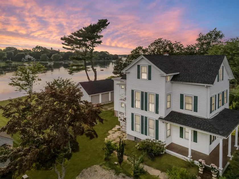 Riverlight | Historic Waterfront Retreat - Image 1