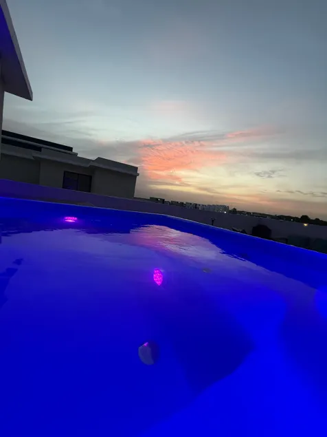 Beachfront penthouse with pool and private jacuzzi - Image 1