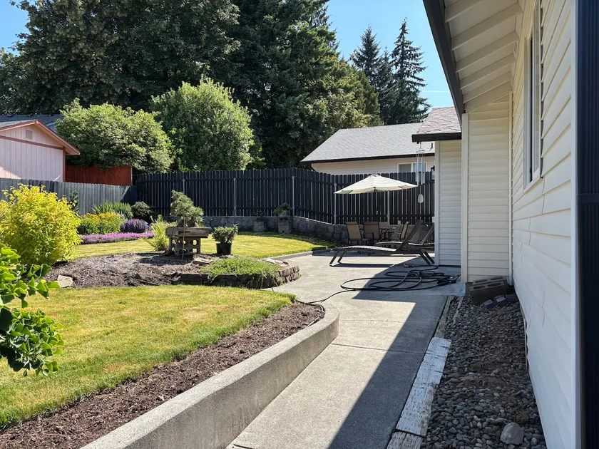Tranquil Home Close to 205! - Image 1