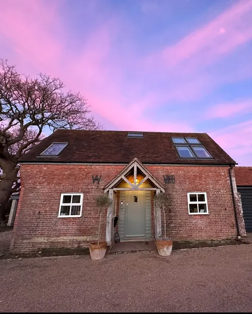 Charming rural cottage & private garden near South Downs - Great location for hiking - Image 1