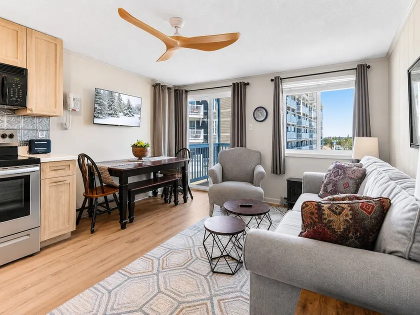 Located At Ballhooter Lift- Easy Access to the Mountain/Village - Image 1