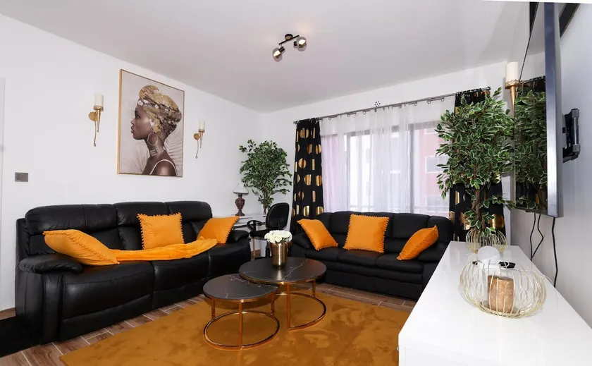 Vivians cozy corner - Image 1