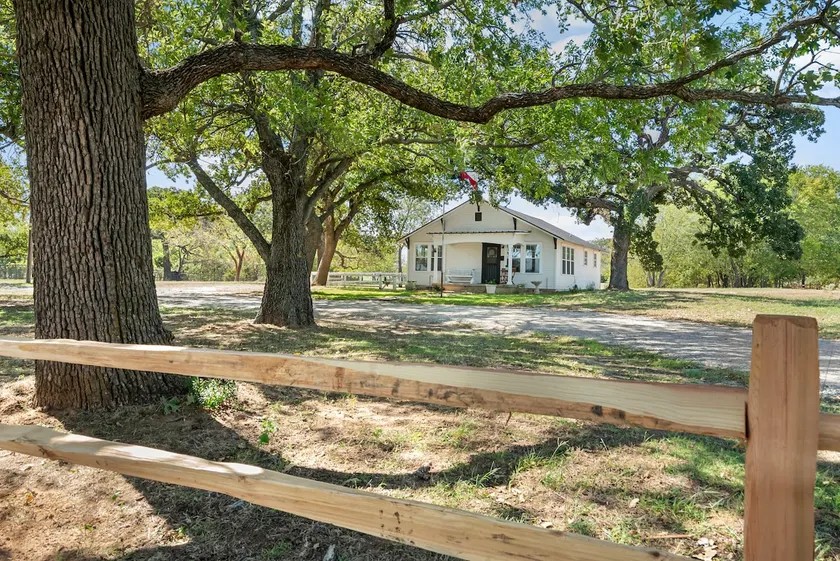Peaceful Country Cottage | Pool Coming July 2026 - Image 1